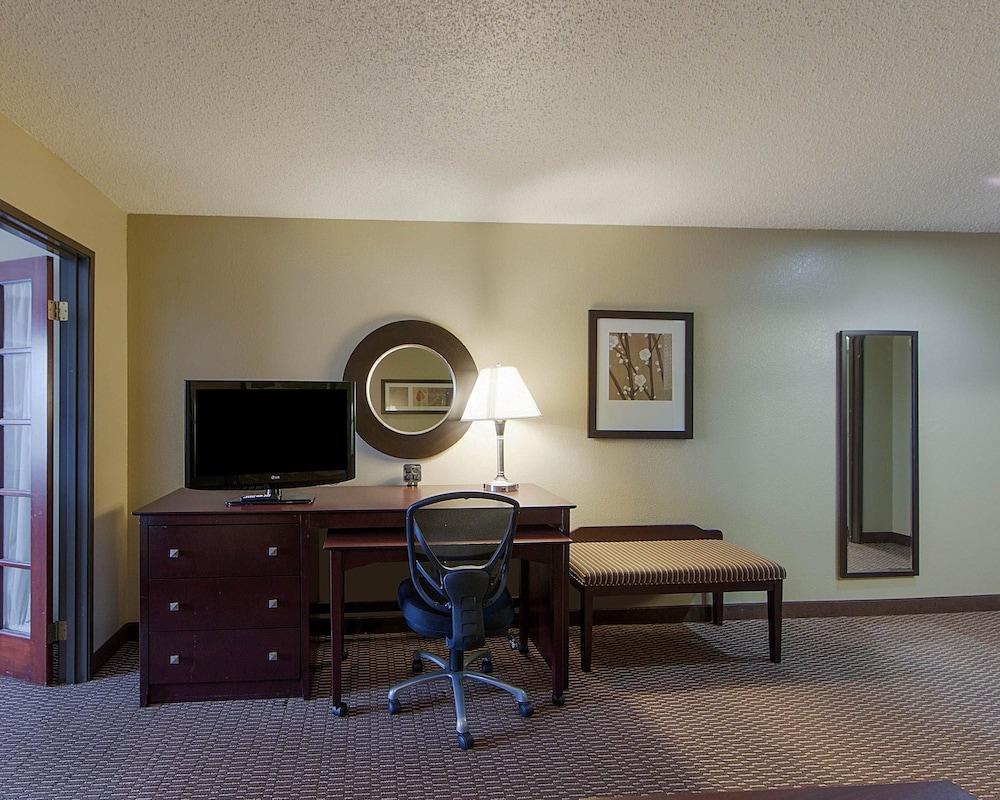 Quality Suites Addison-Dallas Exterior foto